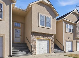 744 Woodson Ln, Gardner, KS 66030