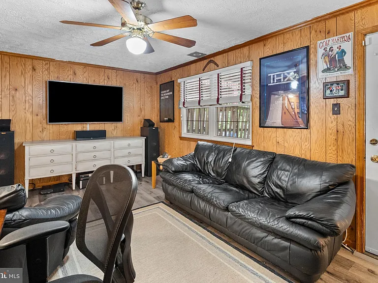 8113 Loving Forest Ct — Photo 39