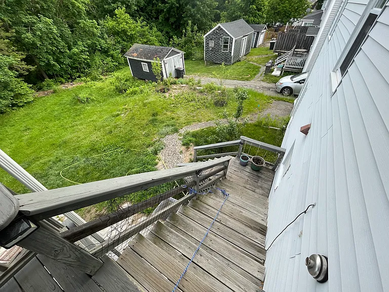 629 Main St #B — Photo 23