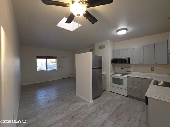 211 W Roger Rd APT 9, Tucson, AZ 85705