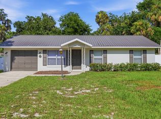 30850 Cherokee Ave, Leesburg, FL 34748