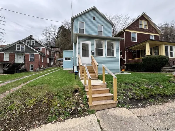 208 Southmont Blvd, Johnstown, PA 15905