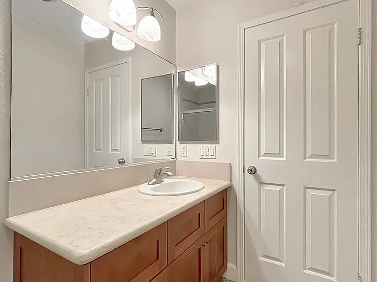 8503 Villa La Jolla Dr #J — Photo 20