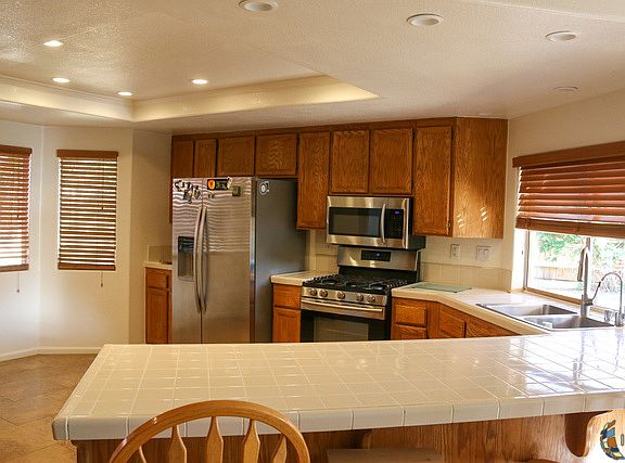 2nd image of 2403 Lenrey Ave