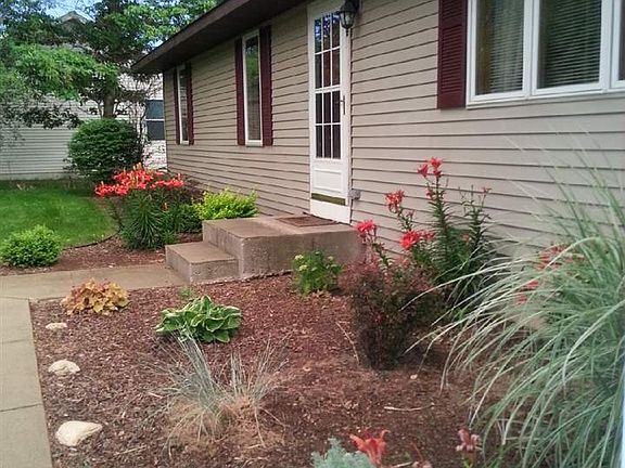 2nd image of 54897 Harmony Ln