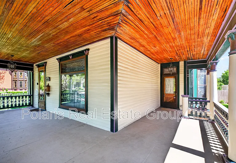1507 Broadway St — Photo 40