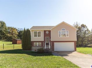 145 Eubank Ln, Radcliff, KY 40160