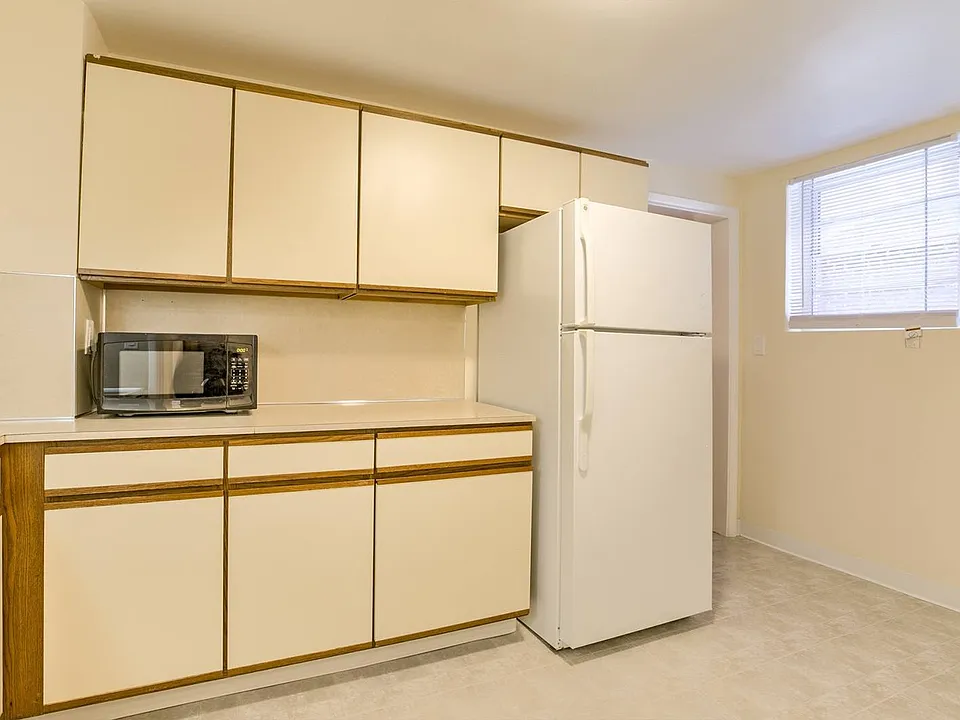 336 S 37th St