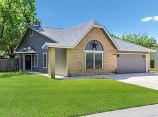 5414 Vista Run Dr, San Antonio, TX 78247