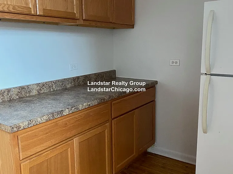 1364 W Estes Ave #2N — Photo 10
