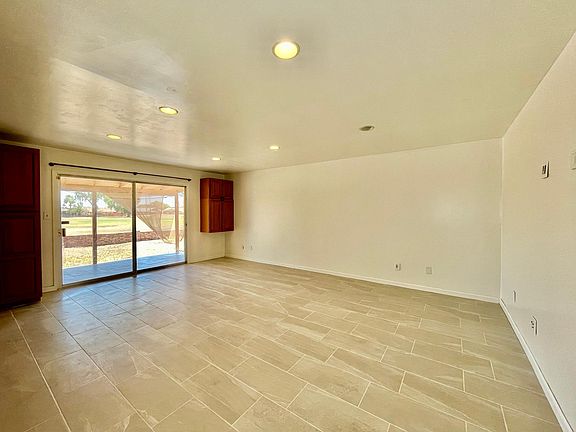 5th image of 1109 S Longwood Loop