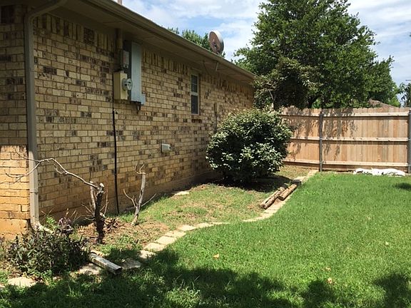 2nd image of 2520 Avonhill Dr