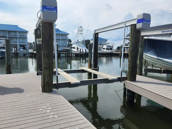 411 Admiral Craik Dr #29, Grand Isle, LA 70358