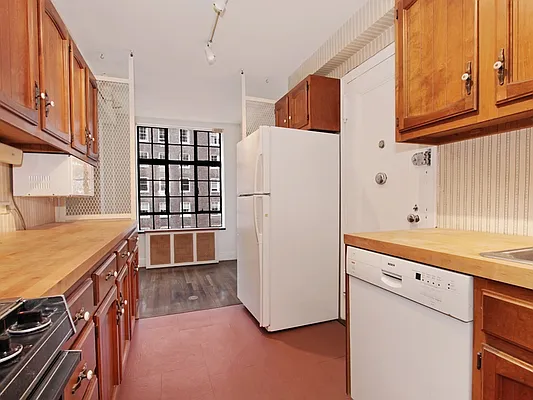 Sold by Sotheby's International Realty | media 17