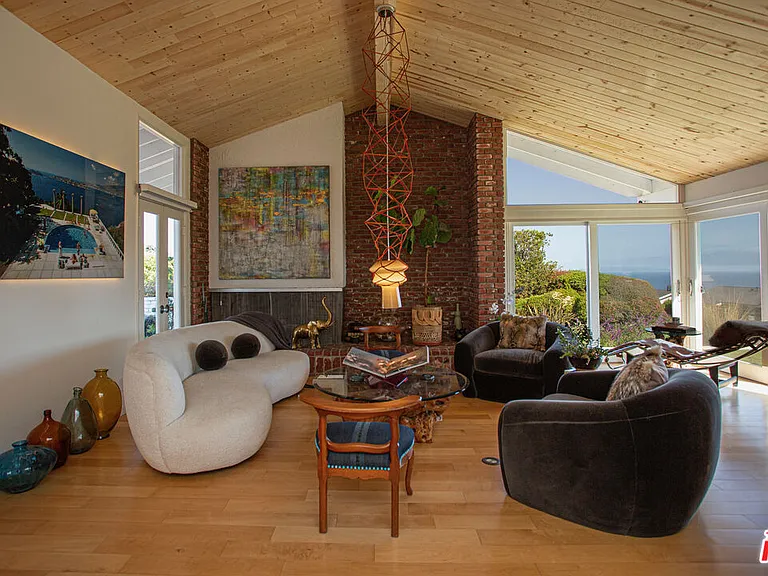 20521 Roca Chica Dr — Photo 10