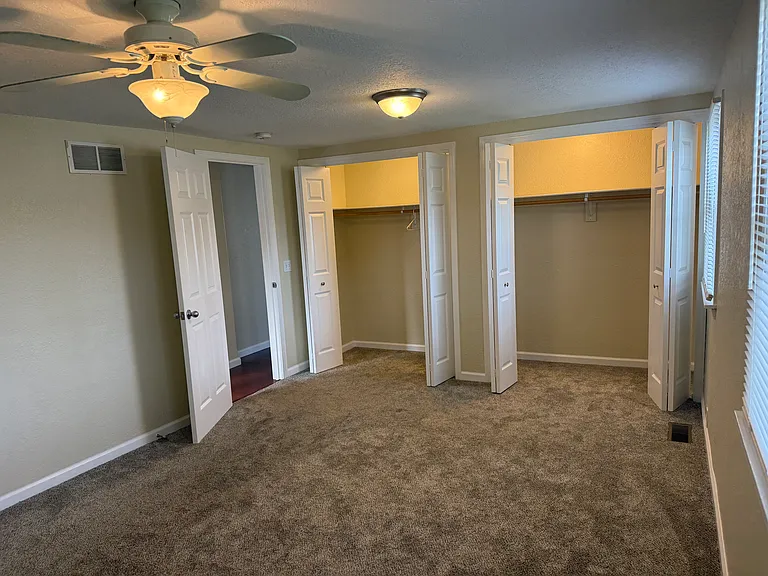 407 E Wayne St — Photo 10