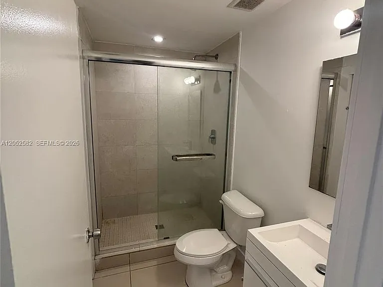 829 SW 18th Ave #209 — Photo 6