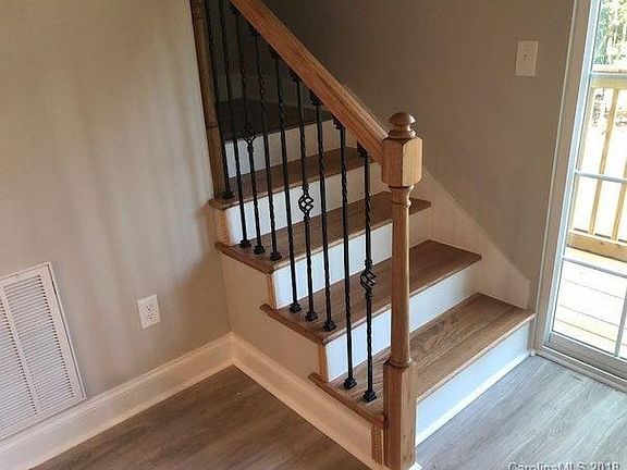 4th image of 7715 Katherine Dr