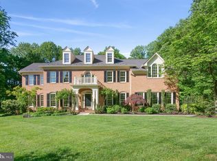 1544 Victoria Farms Ln, Vienna, VA 22182