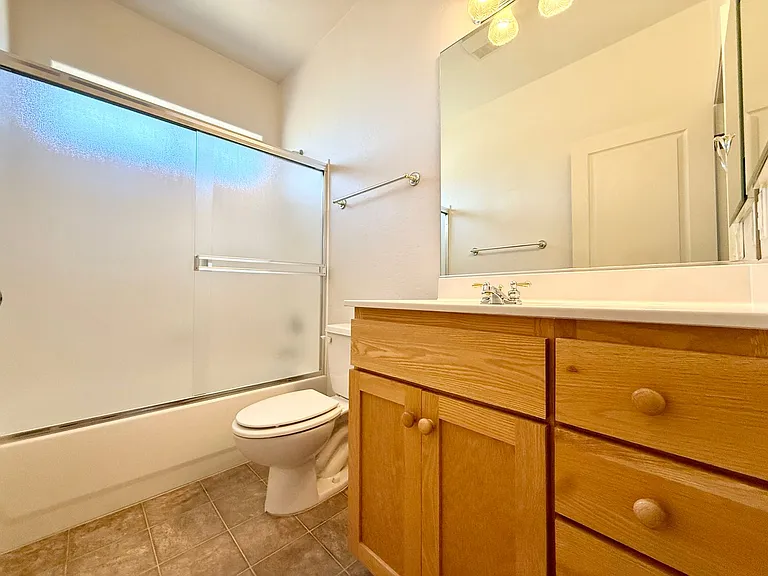 1210 Gardenia Ln — Photo 12