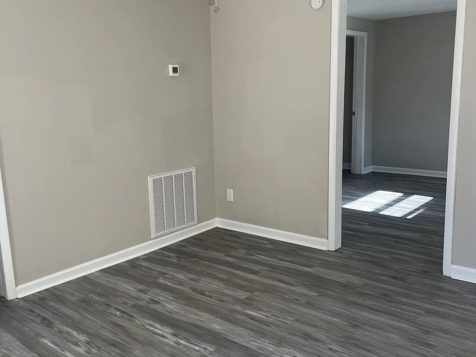 110 Oak Lane - 1 — Photo 3