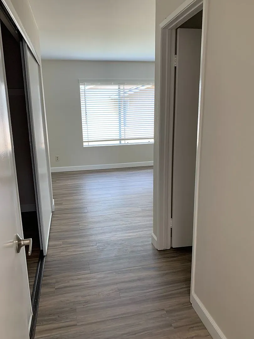 Trinity Apartments — Photo 4