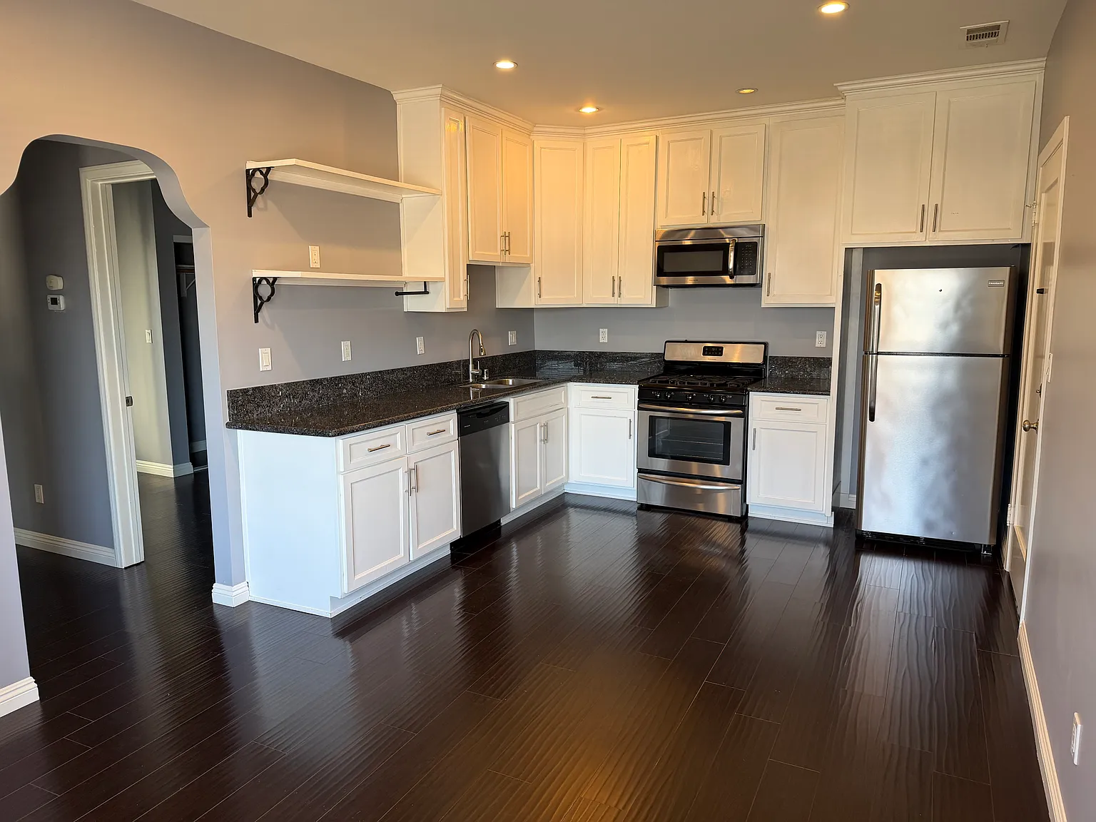 4512 W Washington Blvd — Photo 3