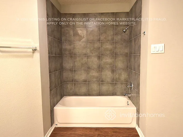 3908 Helmsford Dr — Photo 15
