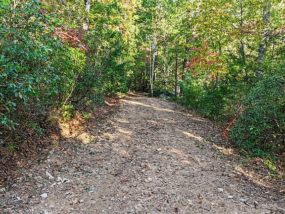 5th image of 760 Otto Heights Rd