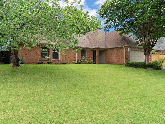 3rd image of 3077 Stonecrest Cir E