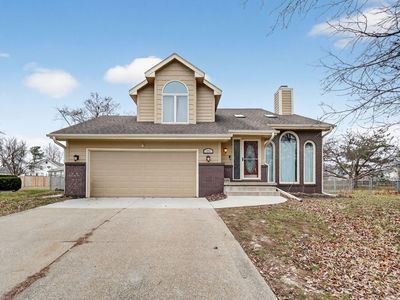 5840 Pleasant St, West Des Moines, IA, 50266