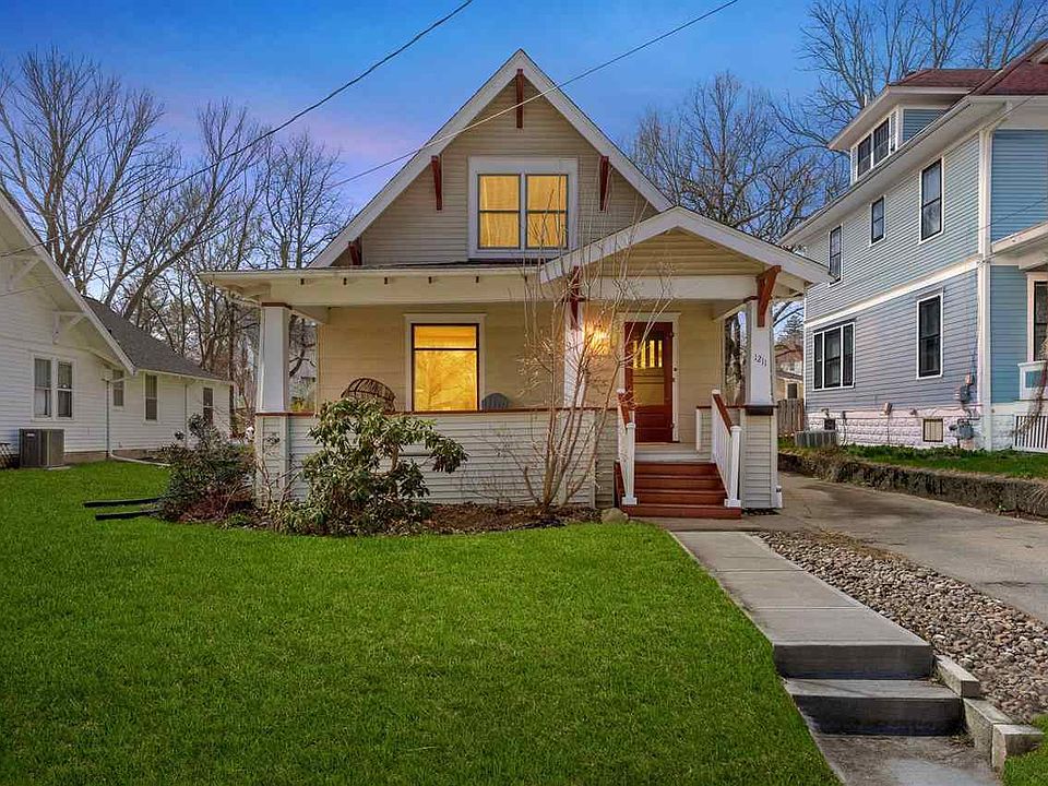1st image of 1211 Muscatine Ave