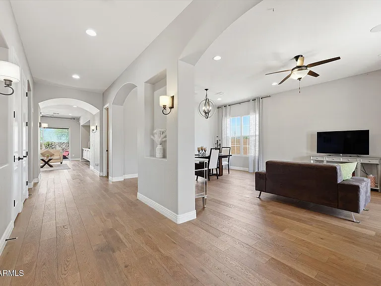 4254 E Valencia Dr — Photo 7