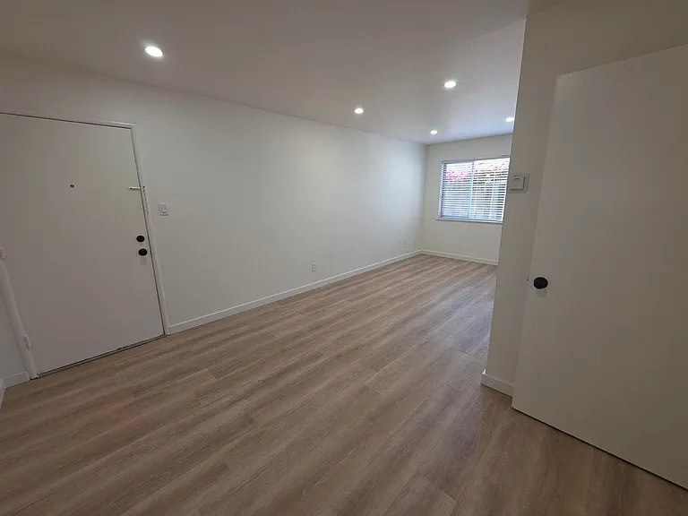 1638 Hearst Ave #1D — Photo 9