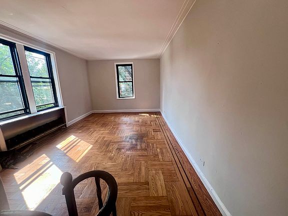 5th image of 2901 Matthews Ave #3Z