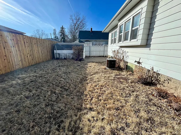 1603 Main St — Photo 17