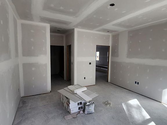 5th image of 175 Rose Way