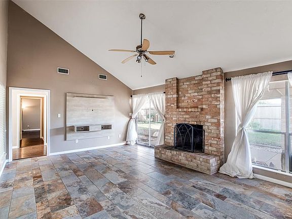 2nd image of 4919 Eagle Trail Dr