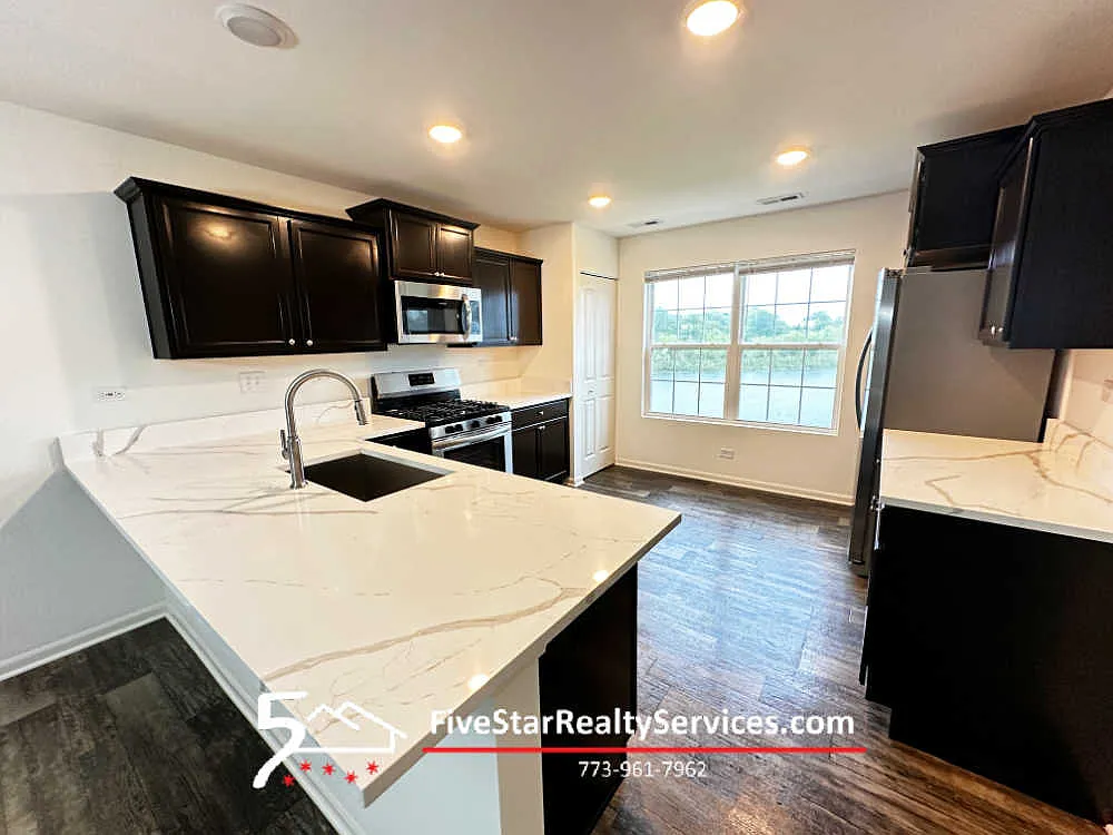 3 bed, 2.5 bath, 1756 sqft, $2,750 — Photo 4