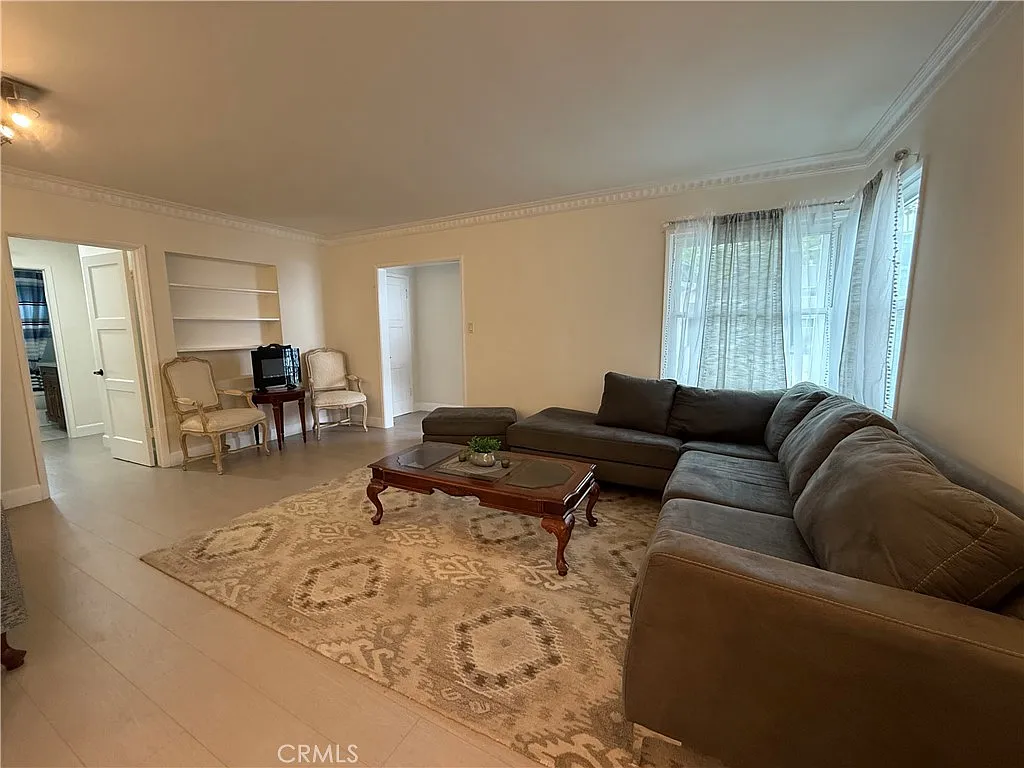 2 bed, 1249 sqft, $3,900 — Photo 4