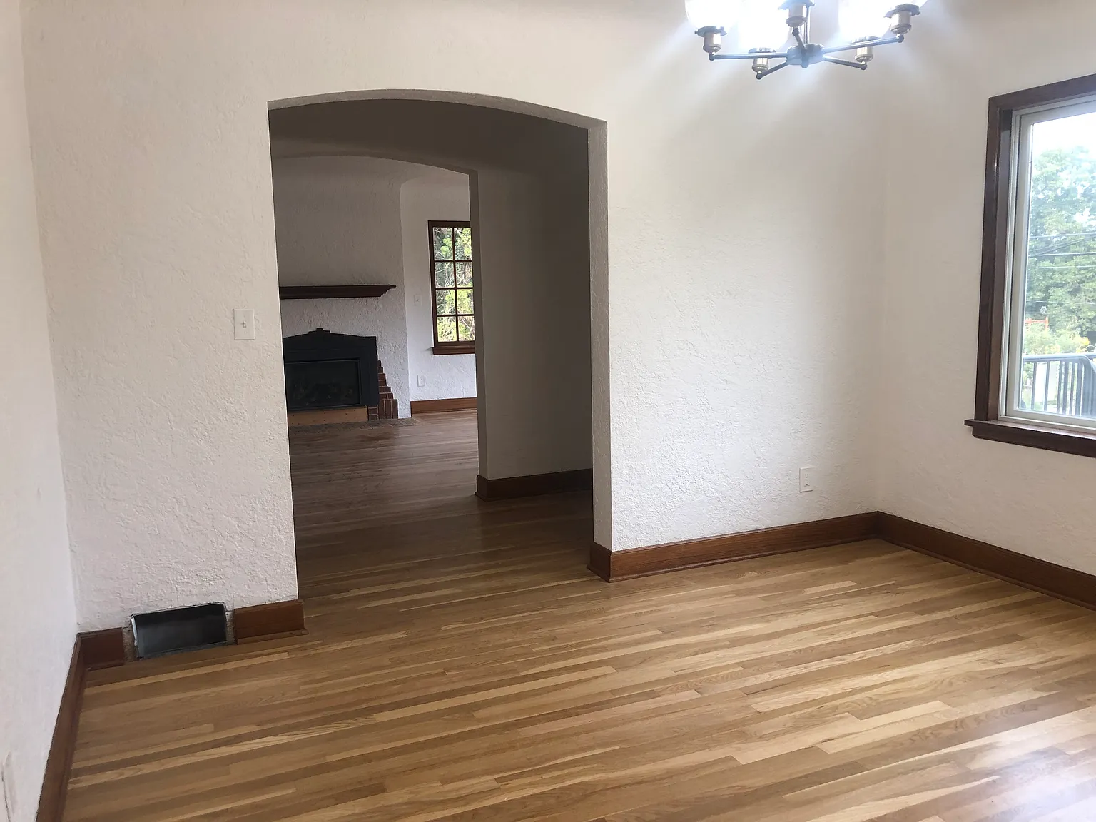 3 bed, 1260 sqft, $2,000 — Photo 3