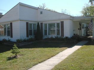 25 W Mable St, Harrisburg, IL 62946