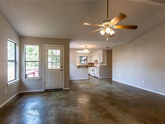 4th image of 12909 Campos Dr