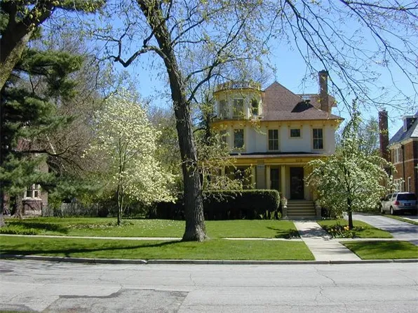 519 Forest Ave, Wilmette, IL 60091