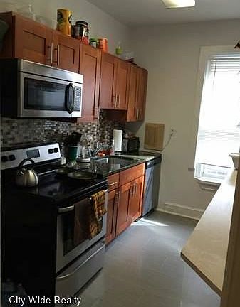 4th image of 222 Buckingham Pl #1