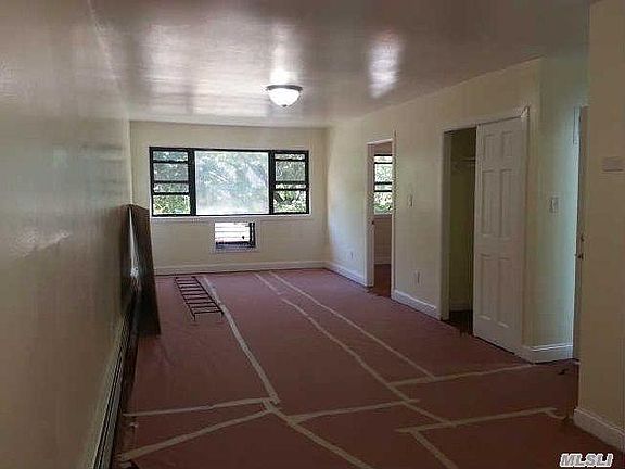 2nd image of 13227 Sanford Ave Floor 3