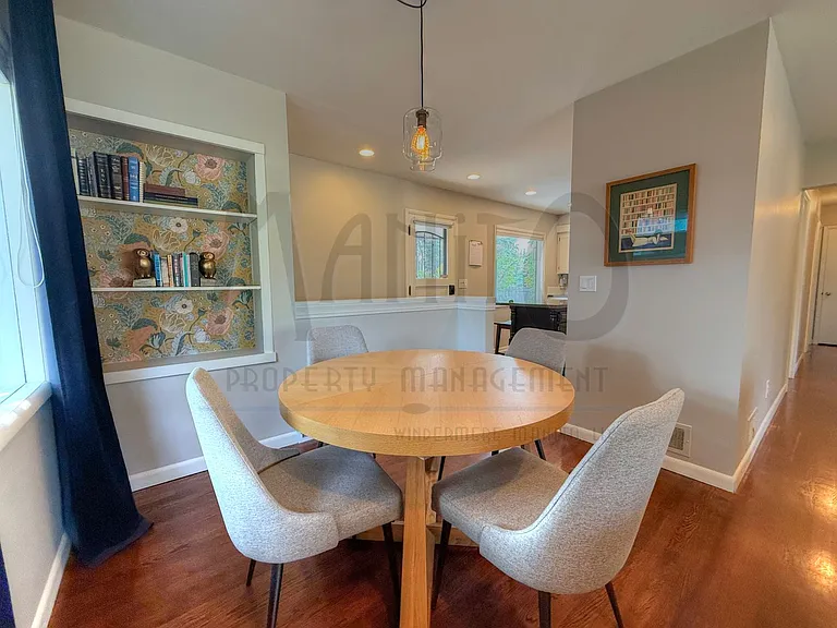 1324 E 43rd Ave — Photo 4