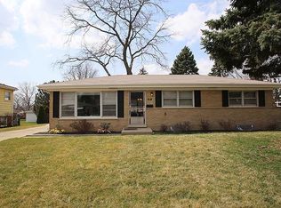 408 Hatlen Ave, Mount Prospect, IL 60056