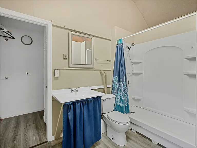 308 Mack Dr — Photo 2
