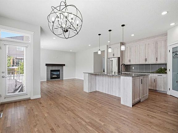 3rd image of 44 N Cimarron Springs Cir